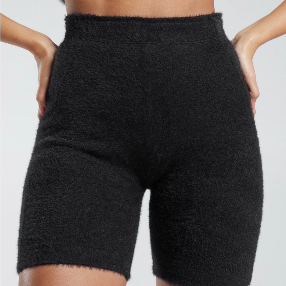 ⭐️ Whitney Simmons x Gymshark Black Knit Shorts | Size S - Picture 3 of 7